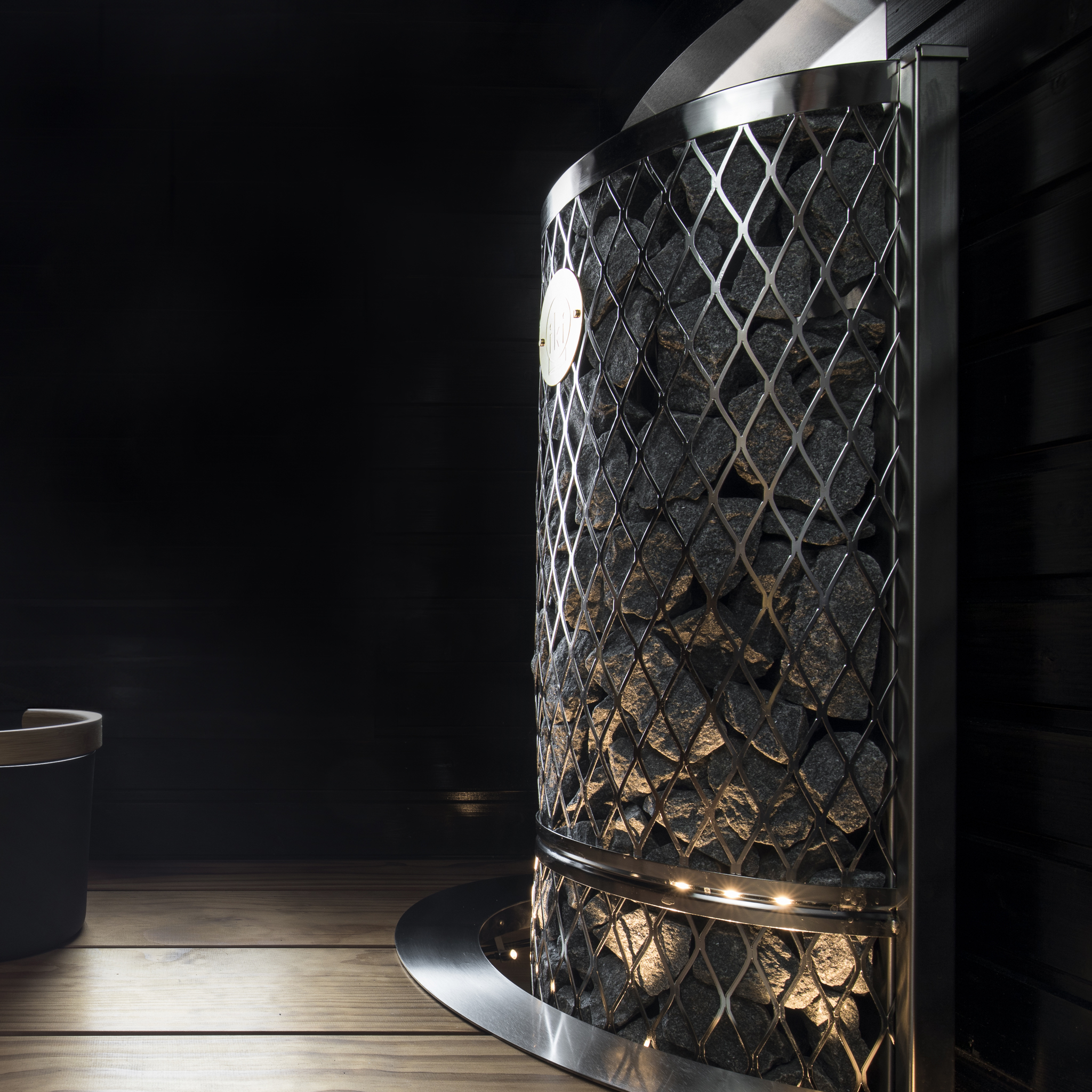 IKI Wall with embedding flange