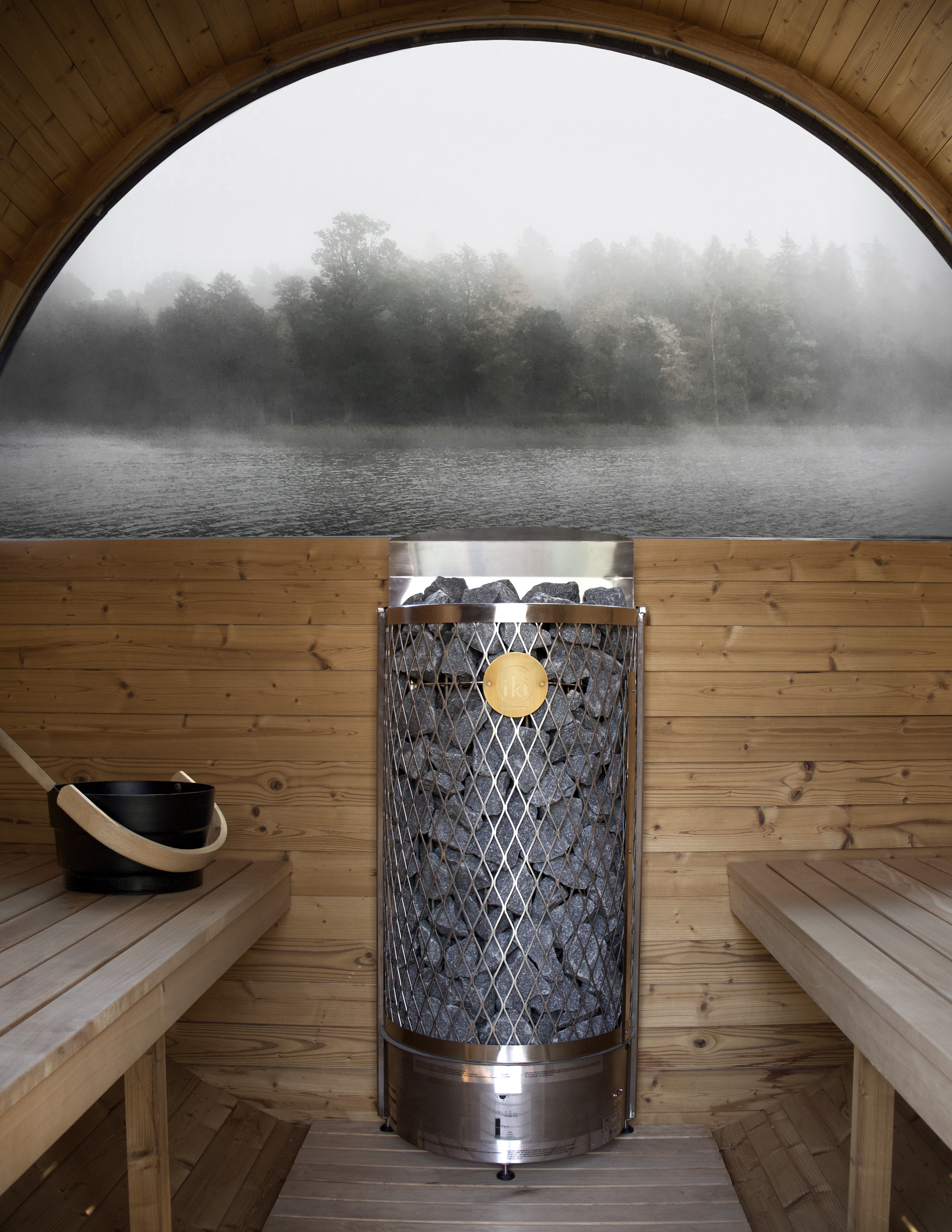 IKI Wall Short in a barrel sauna
